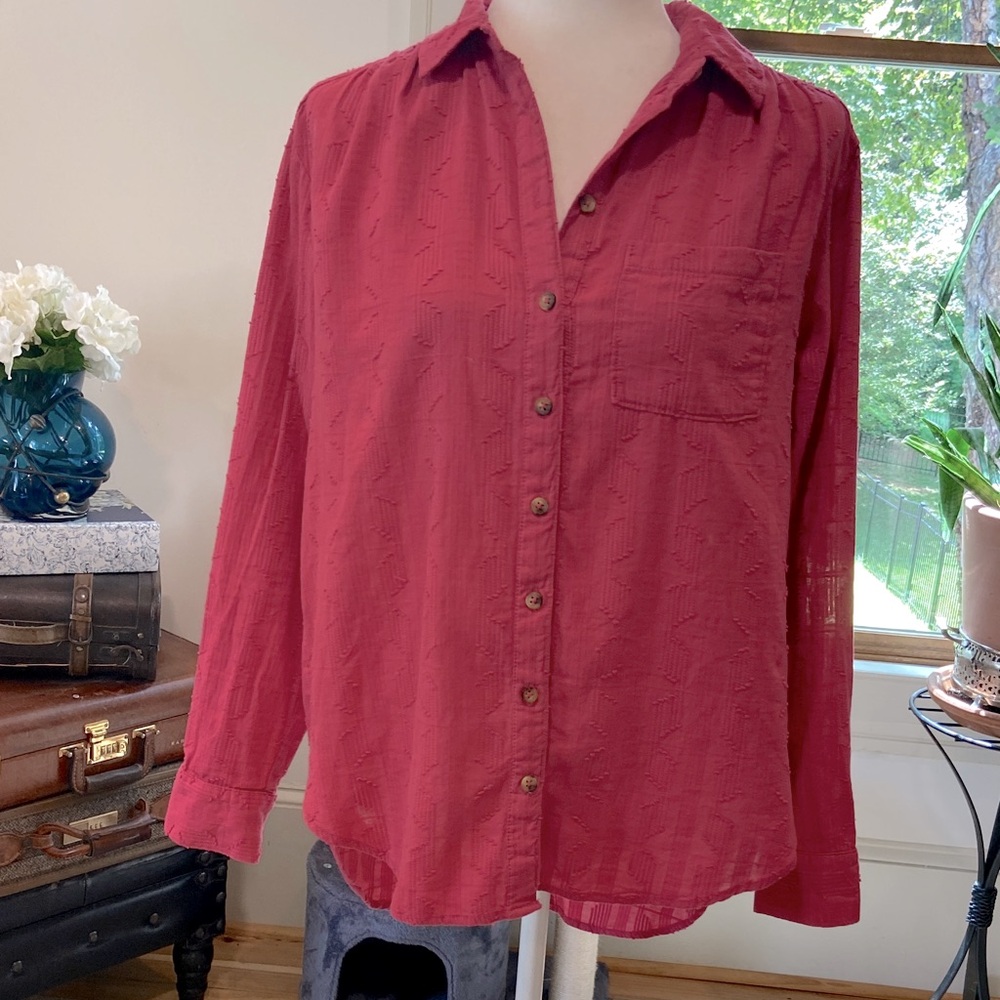 Pilcro Anthropologie
womens The Theresa lace up back button down. Size XS